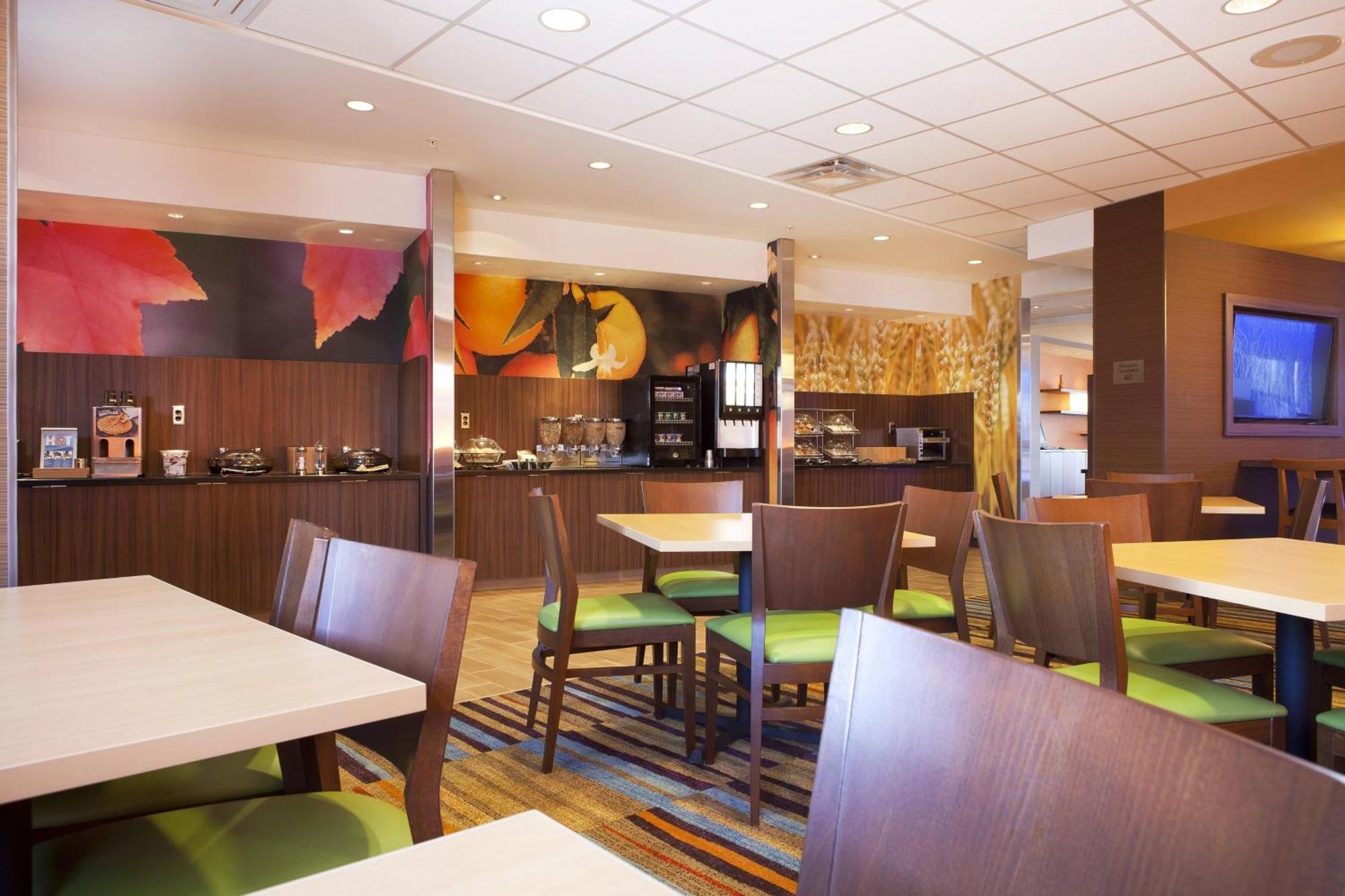 Fairfield Inn & Suites By Marriott לטברידג' מראה חיצוני תמונה