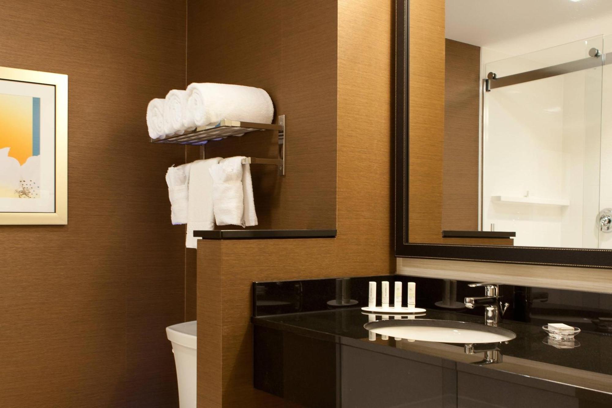 Fairfield Inn & Suites By Marriott לטברידג' מראה חיצוני תמונה