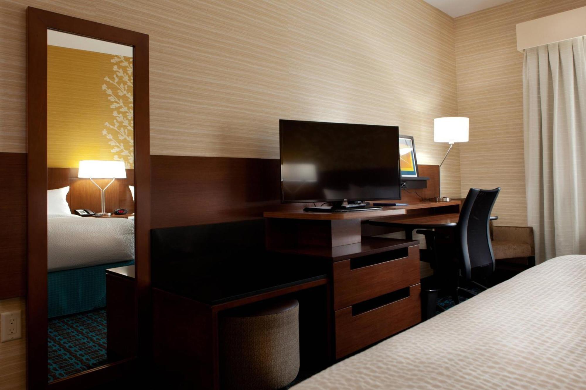 Fairfield Inn & Suites By Marriott לטברידג' מראה חיצוני תמונה