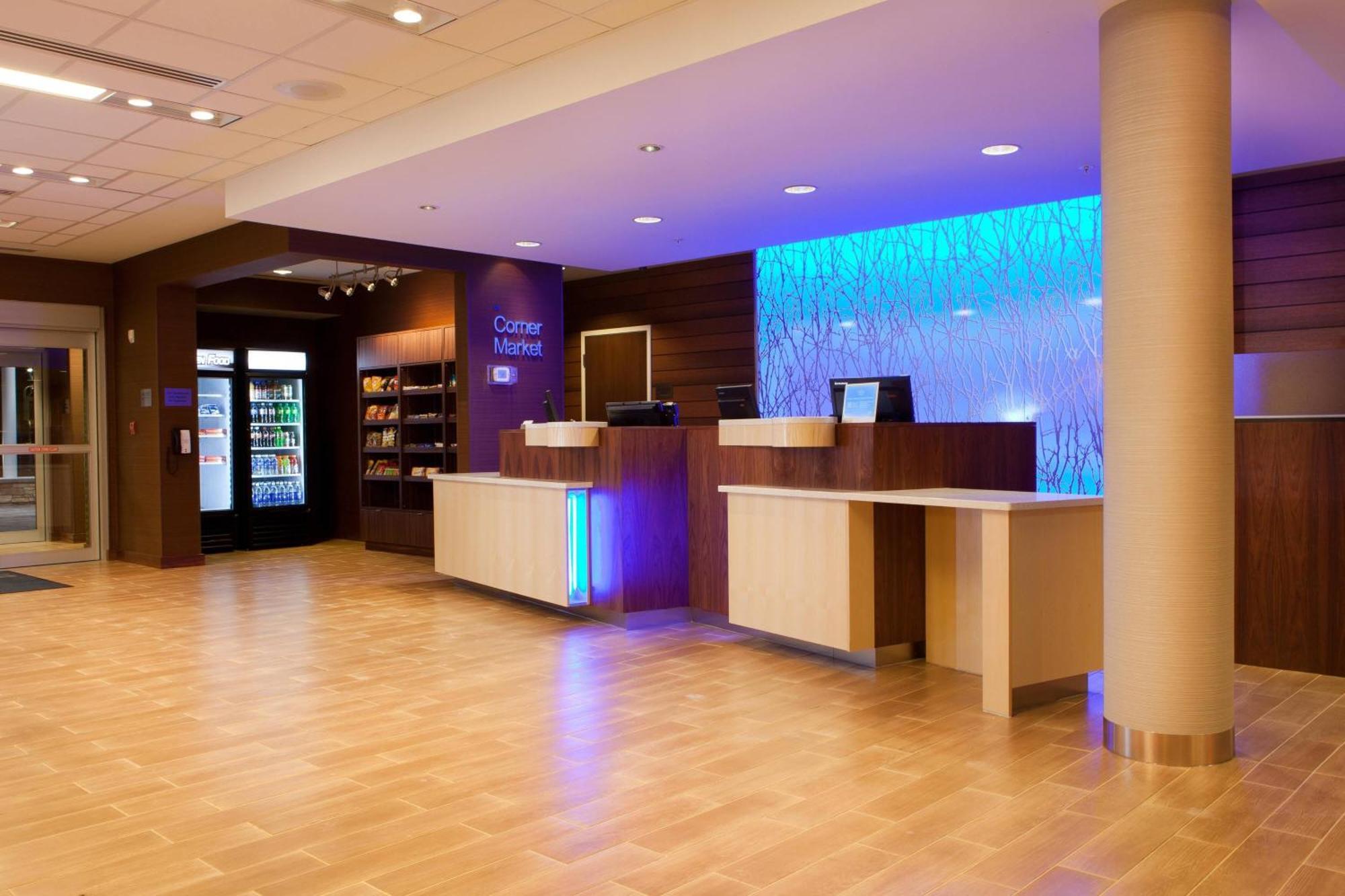 Fairfield Inn & Suites By Marriott לטברידג' מראה חיצוני תמונה