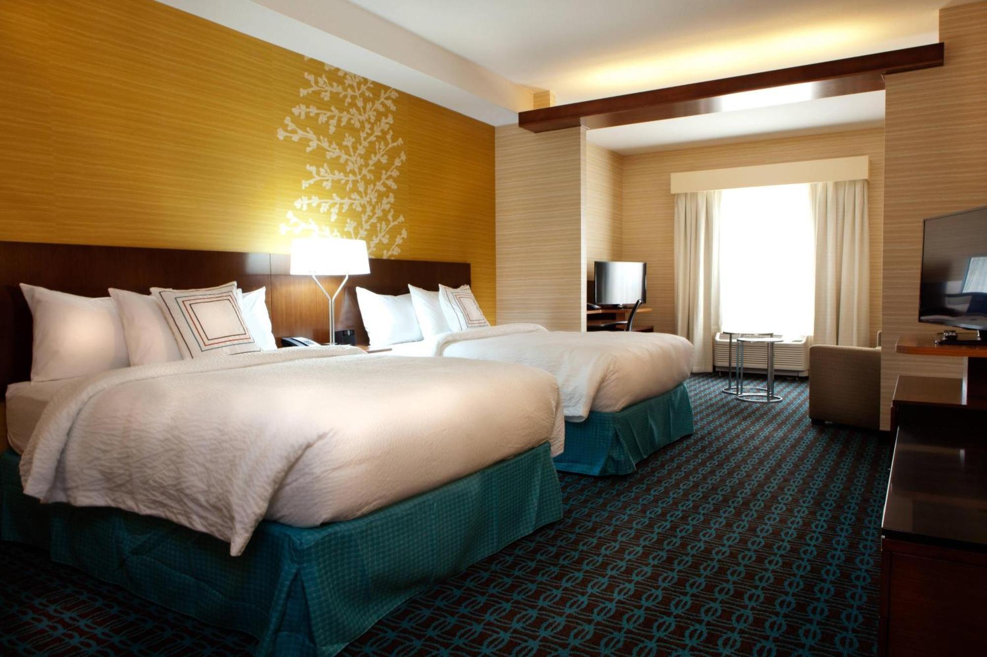 Fairfield Inn & Suites By Marriott לטברידג' מראה חיצוני תמונה